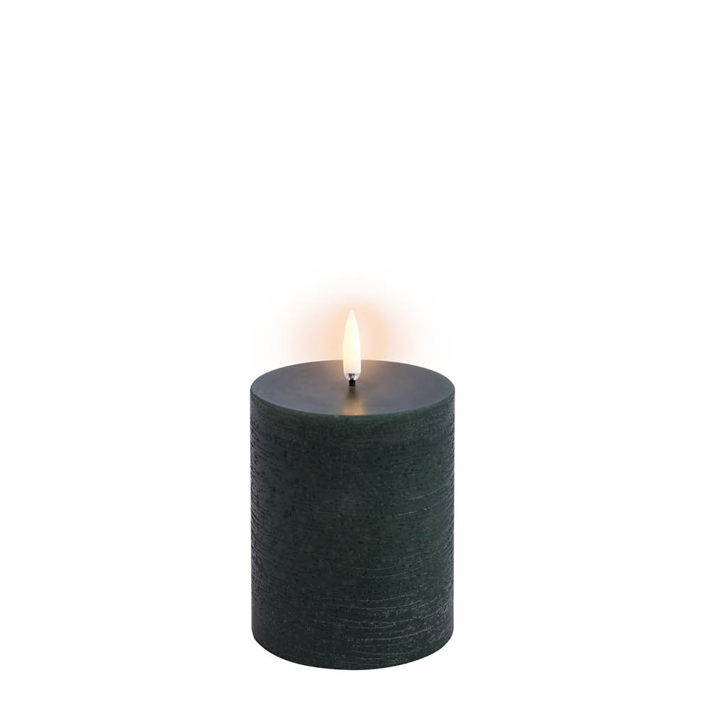 Uyuni LED Candle Pine Green Rustic "Pillar" - 7, 8 x 10,1 cm
