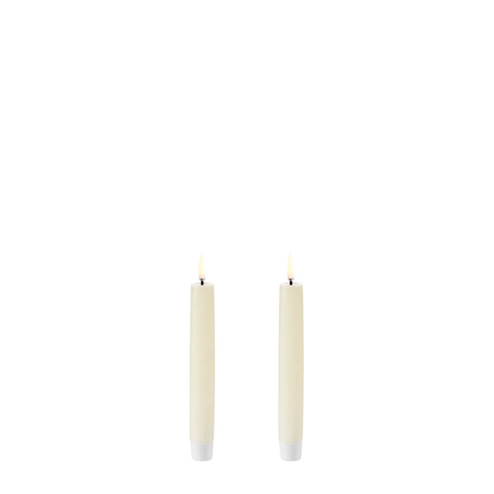 Uyuni LED Candle 2-Pack Ivory "Taper" - 2,3 x 15 cm